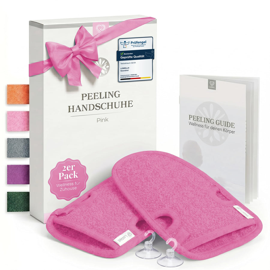 Zwei Peeling-Handschuhe in Pink vor Geschenkbox mit pinker Schleife, dazu zwei Saughaken